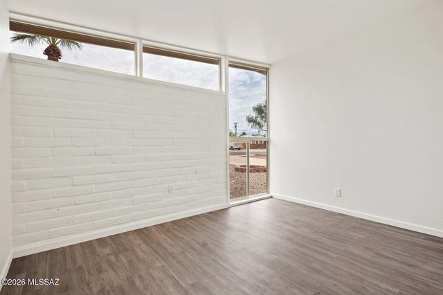 6101 E Seneca Street, Tucson, AZ 85712