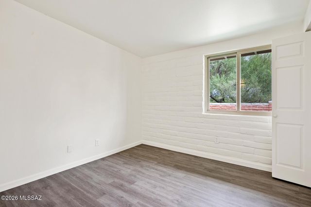 6101 E Seneca Street, Tucson, AZ 85712
