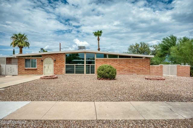 6101 E Seneca Street, Tucson, AZ 85712