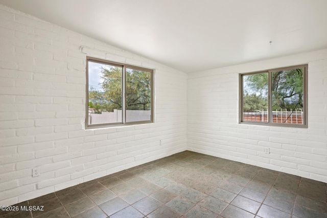 6101 E Seneca Street, Tucson, AZ 85712