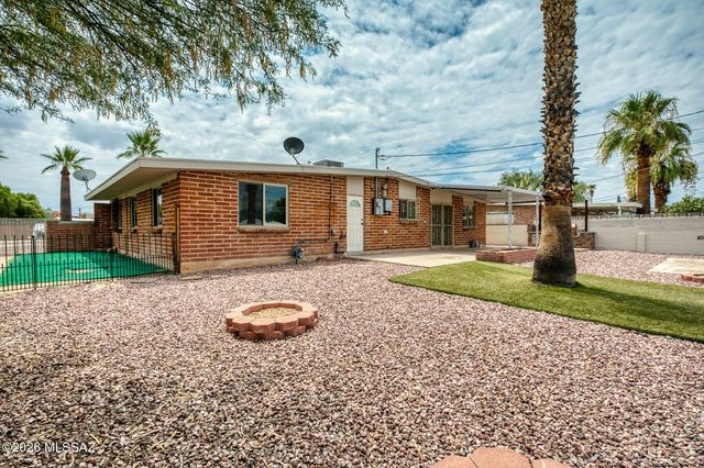 6101 E Seneca Street, Tucson, AZ 85712