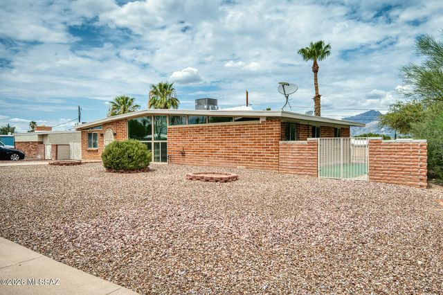 6101 E Seneca Street, Tucson, AZ 85712