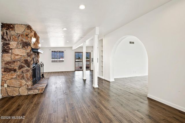 6101 E Seneca Street, Tucson, AZ 85712