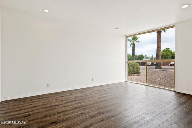 6101 E Seneca Street, Tucson, AZ 85712