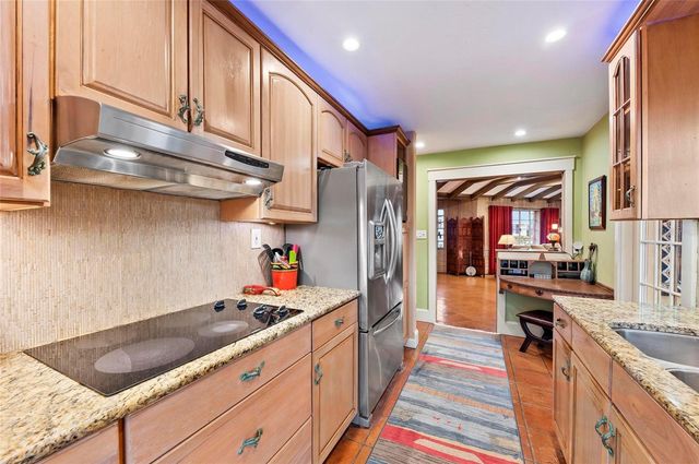 941 VIRGINIA DRIVE, Sarasota, FL 34234