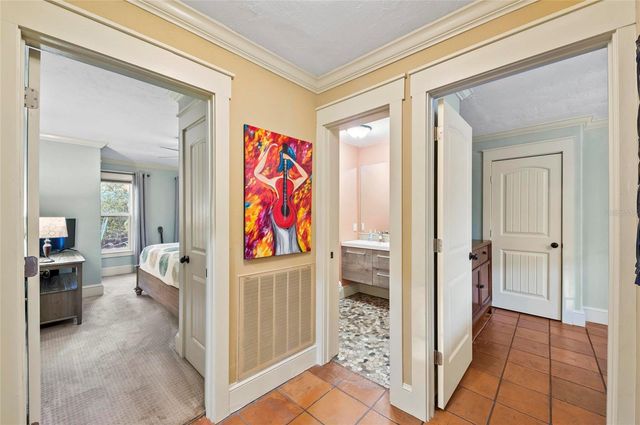 941 VIRGINIA DRIVE, Sarasota, FL 34234