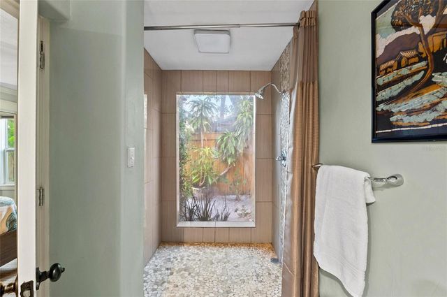 941 VIRGINIA DRIVE, Sarasota, FL 34234