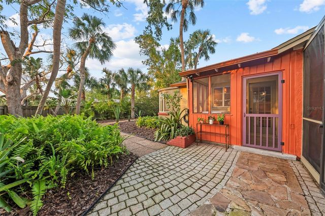 941 VIRGINIA DRIVE, Sarasota, FL 34234