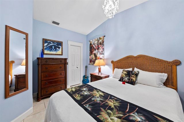 941 VIRGINIA DRIVE, Sarasota, FL 34234