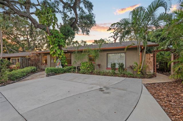 941 VIRGINIA DRIVE, Sarasota, FL 34234