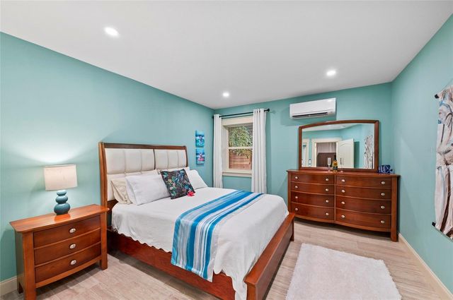 941 VIRGINIA DRIVE, Sarasota, FL 34234