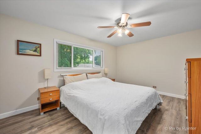 2631 N Stuart Drive, Arlington Heights, IL 60004
