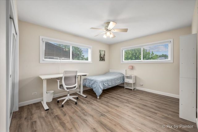 2631 N Stuart Drive, Arlington Heights, IL 60004