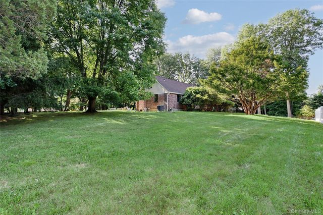 70 Buena Vista Road, New City, NY 10956