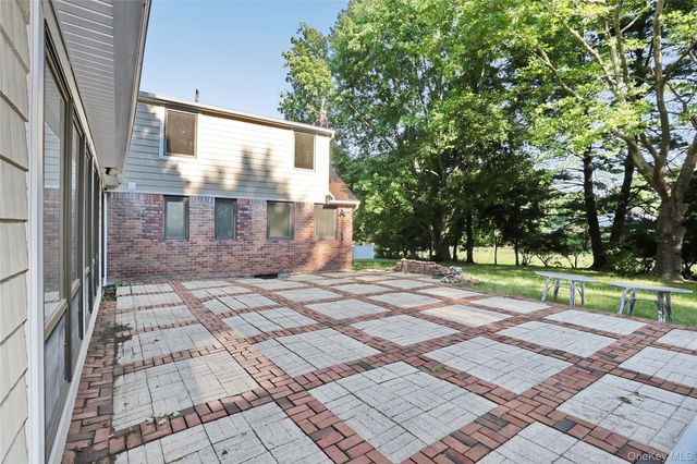 70 Buena Vista Road, New City, NY 10956
