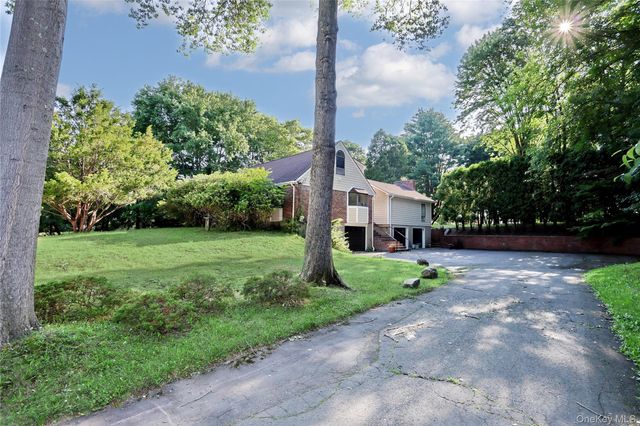 70 Buena Vista Road, New City, NY 10956