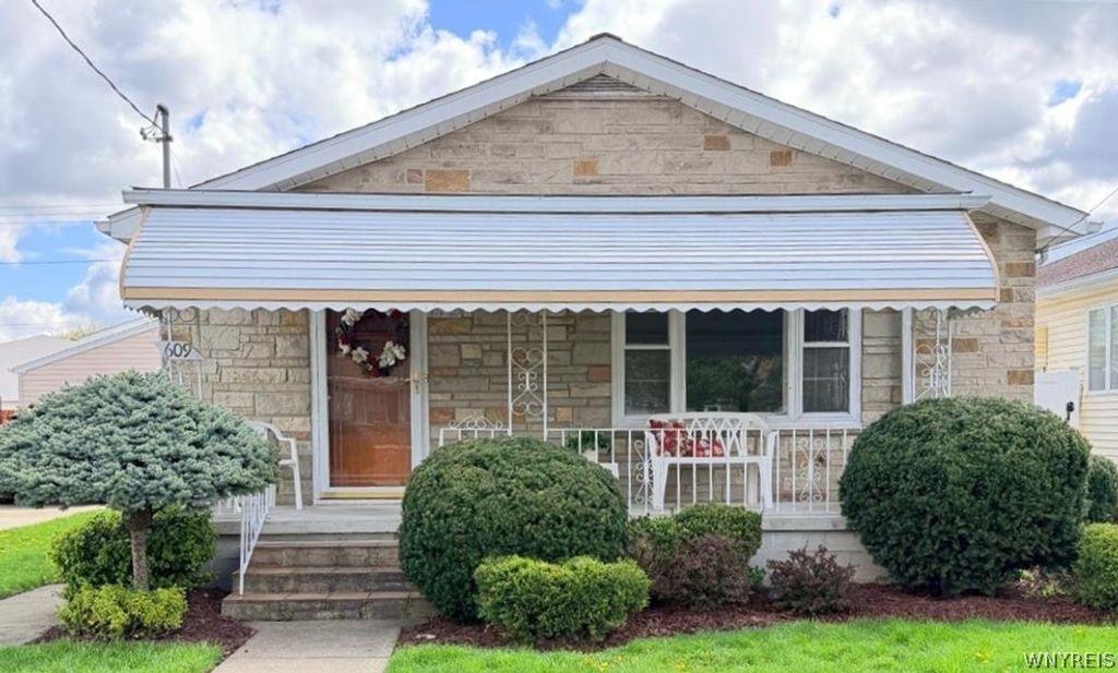 609 27th Street, Niagara Falls, NY 14301