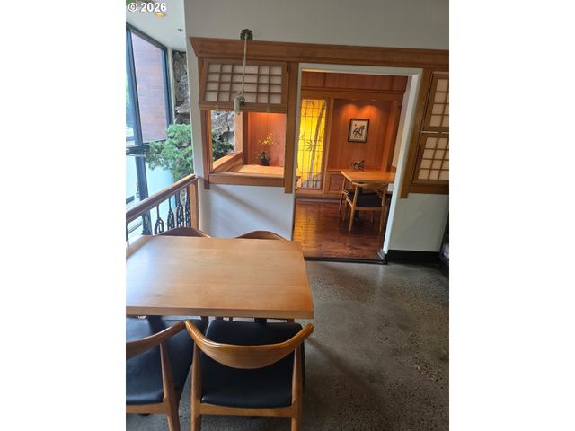 1022 Nw Johnson St, Portland, OR 97209