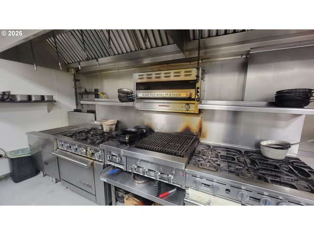 1022 Nw Johnson St, Portland, OR 97209