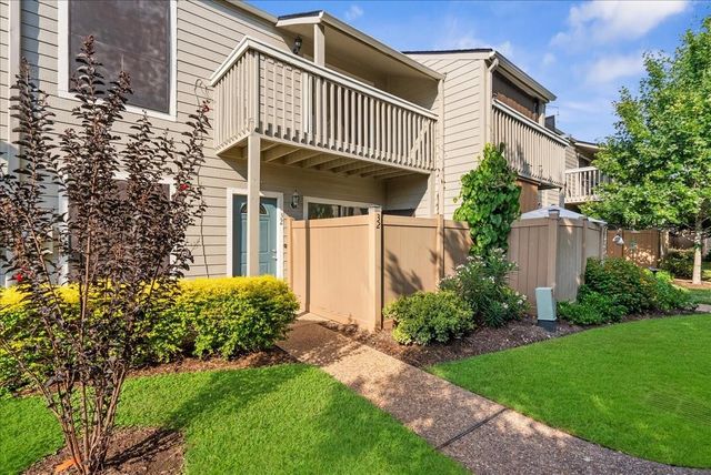 2379 Briarwest Blvd 32, Houston, TX 77077