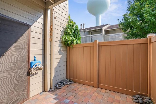 2379 Briarwest Blvd 32, Houston, TX 77077