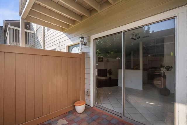 2379 Briarwest Blvd 32, Houston, TX 77077