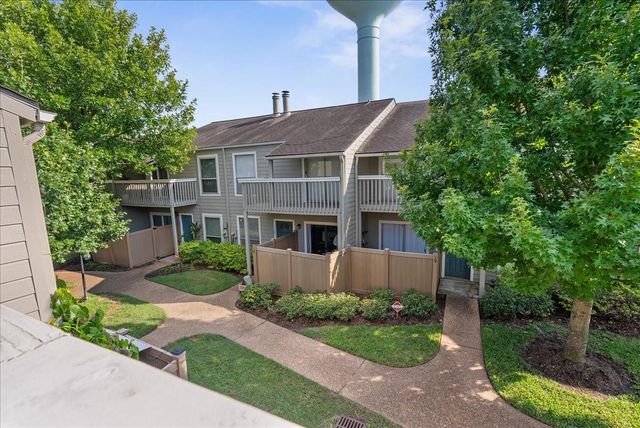 2379 Briarwest Blvd 32, Houston, TX 77077