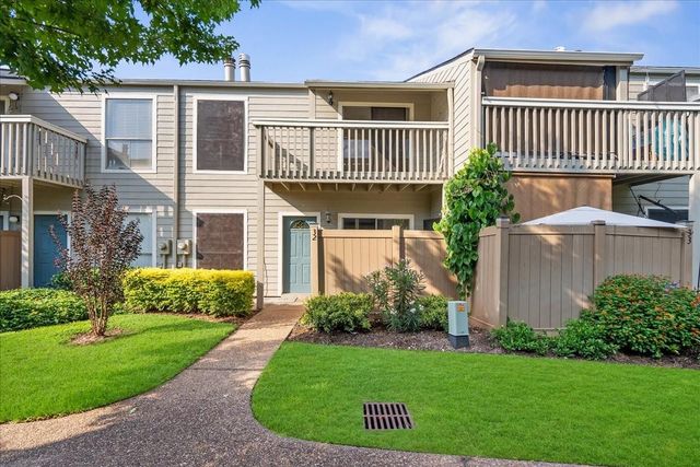 2379 Briarwest Blvd 32, Houston, TX 77077