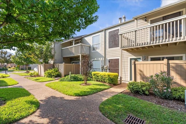 2379 Briarwest Blvd 32, Houston, TX 77077