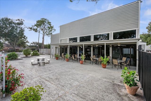 2379 Briarwest Blvd 32, Houston, TX 77077