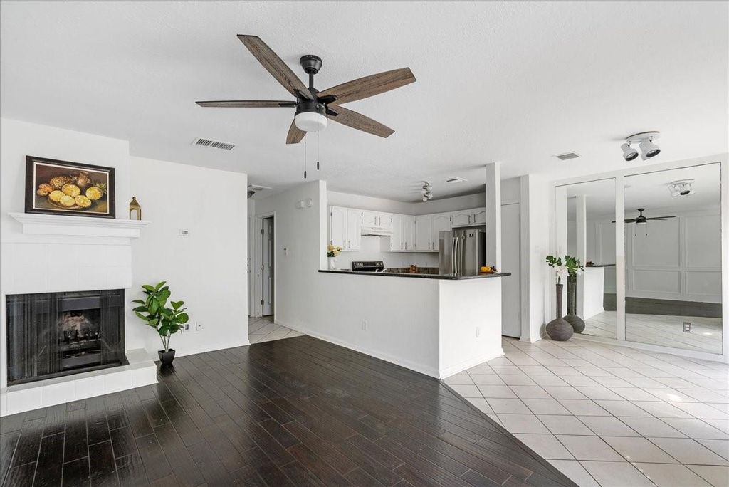 2379 Briarwest Blvd 32, Houston, TX 77077