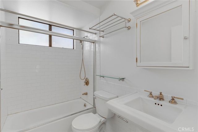 21900 Marylee Street 257, Woodland Hills, CA 91367