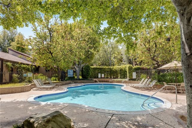 21900 Marylee Street 257, Woodland Hills, CA 91367