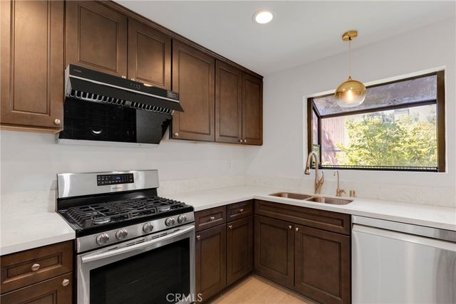 21900 Marylee Street 257, Woodland Hills, CA 91367