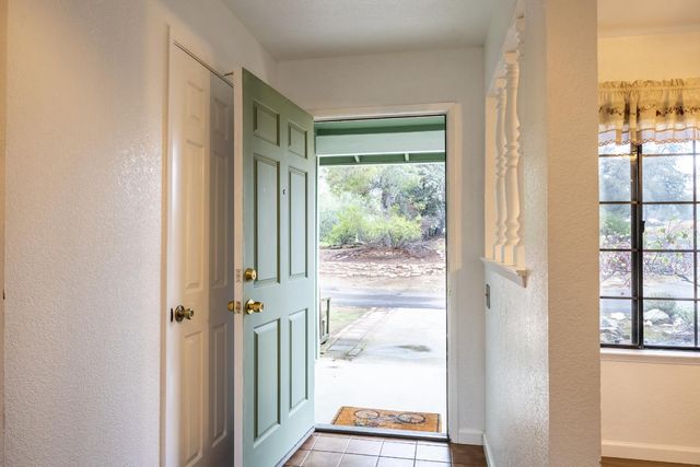 42058 Wild Stallion Court, Coarsegold, CA 93614