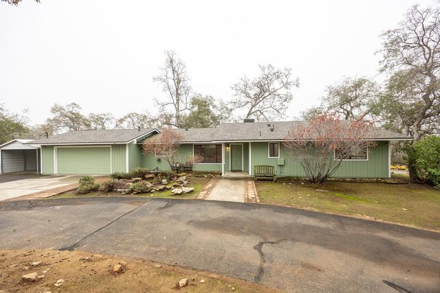 42058 Wild Stallion Court, Coarsegold, CA 93614