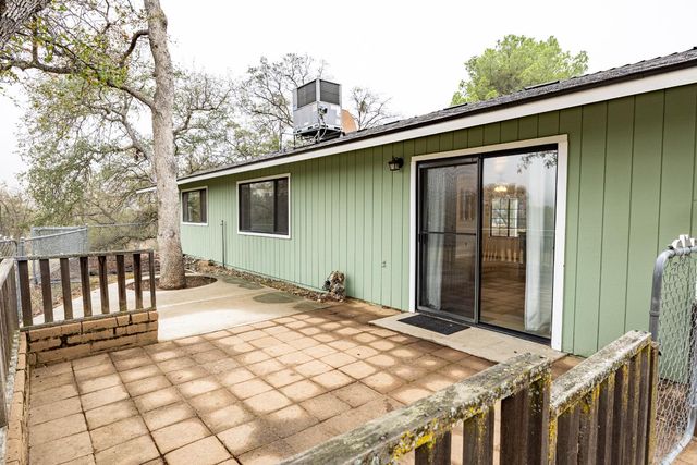 42058 Wild Stallion Court, Coarsegold, CA 93614