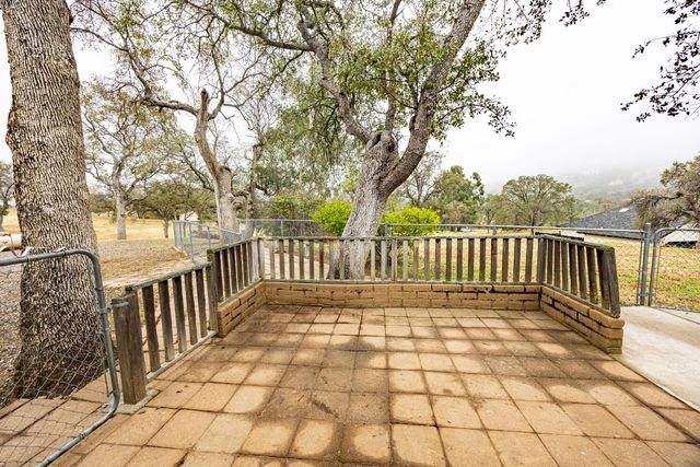 42058 Wild Stallion Court, Coarsegold, CA 93614