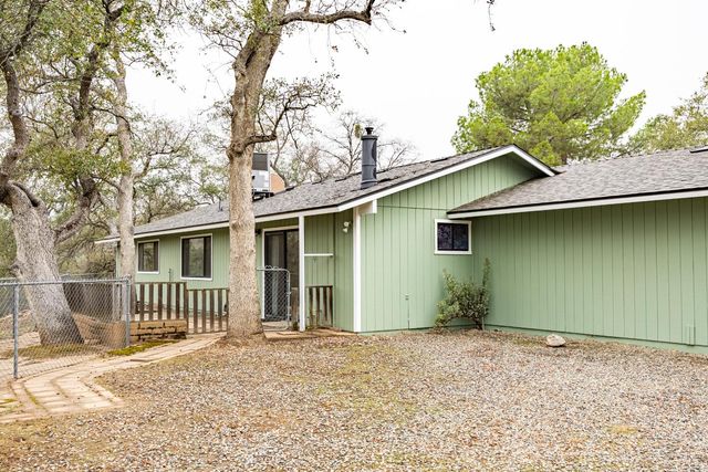 42058 Wild Stallion Court, Coarsegold, CA 93614