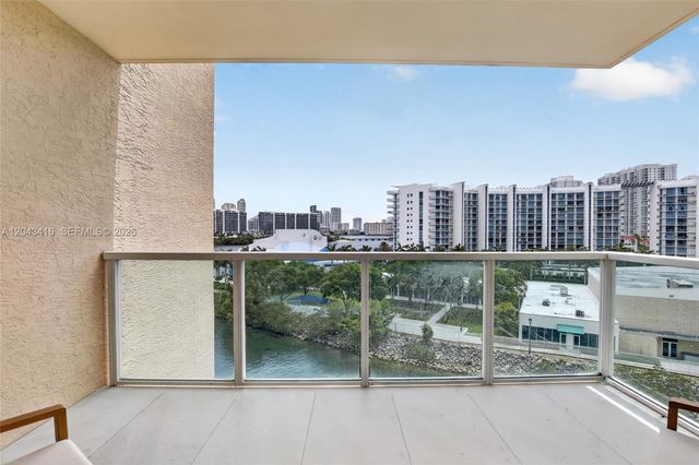 3330 NE 190th Street 718, Aventura, FL 33180