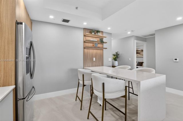 3330 NE 190th Street 718, Aventura, FL 33180