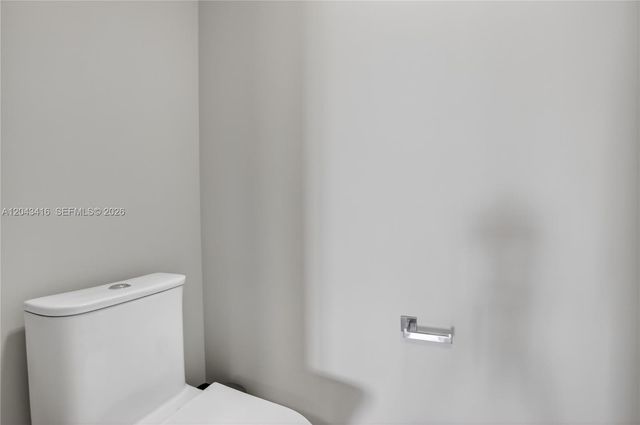 3330 NE 190th Street 718, Aventura, FL 33180