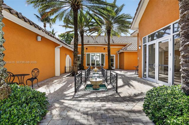 3330 NE 190th Street 718, Aventura, FL 33180