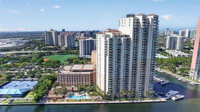 3330 NE 190th Street 718, Aventura, FL 33180