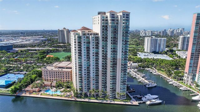 3330 NE 190th Street 718, Aventura, FL 33180