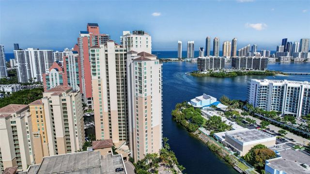 3330 NE 190th Street 718, Aventura, FL 33180