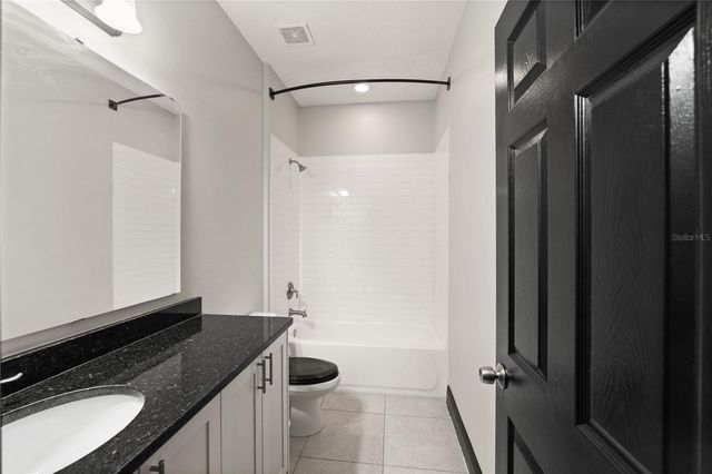 486 LAKE SHORE PARKWAY, Davenport, FL 33896