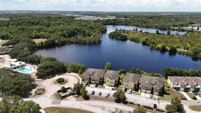 486 LAKE SHORE PARKWAY, Davenport, FL 33896