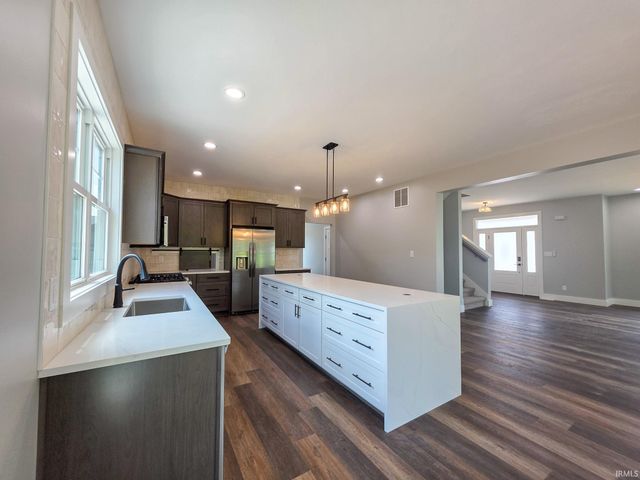 4056 Rosemont Place, Mishawaka, IN 46544