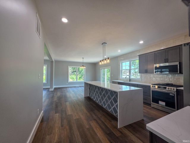 4056 Rosemont Place, Mishawaka, IN 46544
